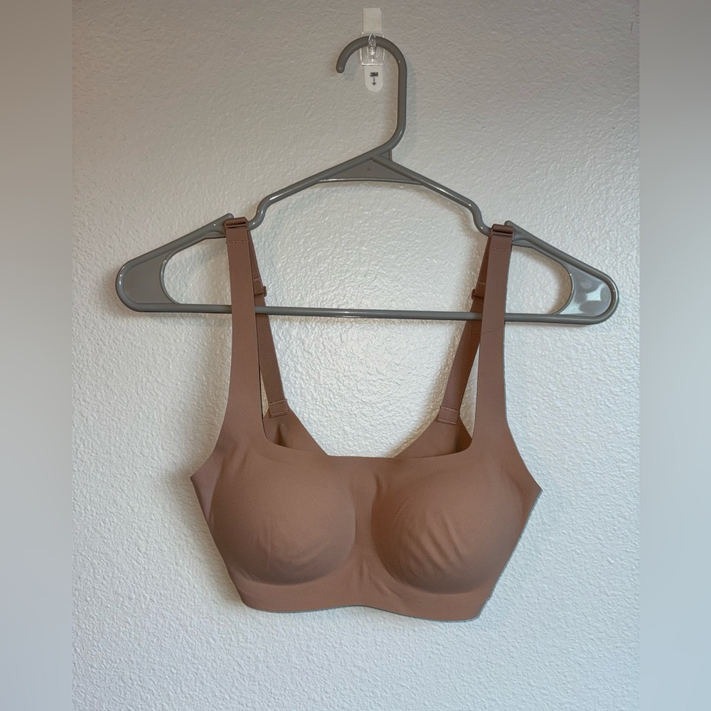 Skims Naked Bra
